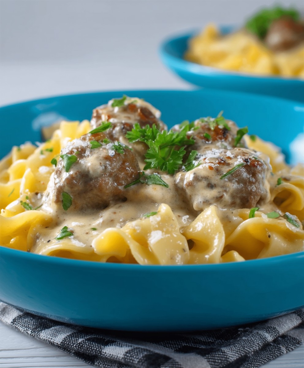 Köttbullar Pasta mit Soße