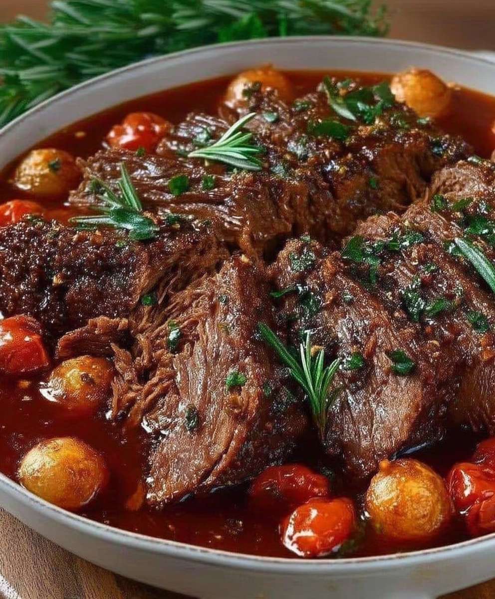 Weihnachts Schmorbraten Rindfleisch Knoblauch