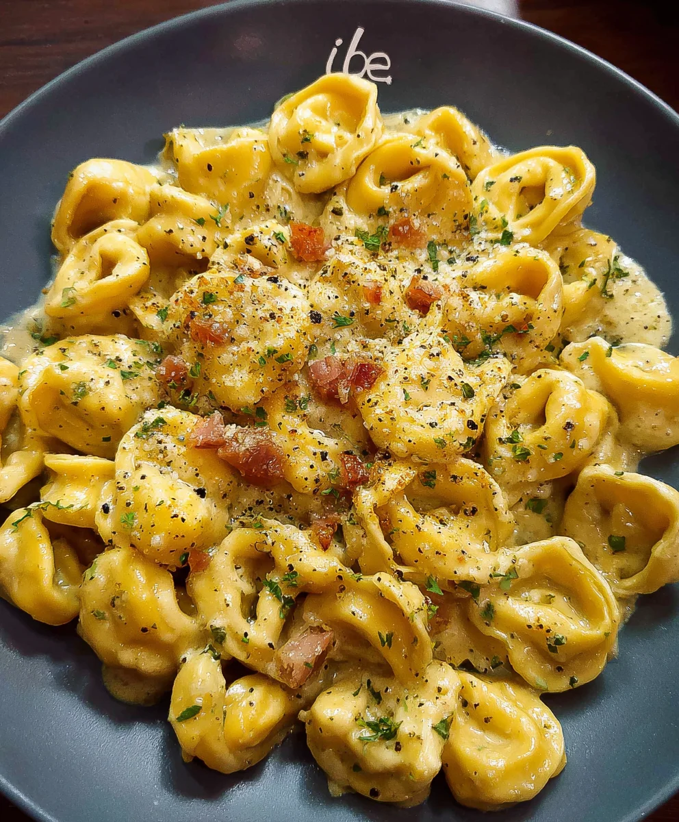 Tortellini mit Rinderguancinon-alcoholic ale & Parmesan-Creme (ohne Alkohol)